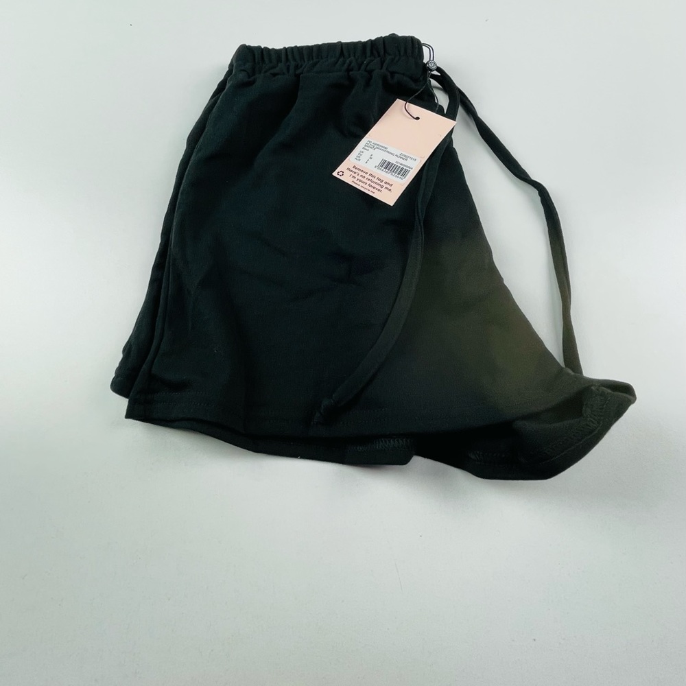 PETITE DRAWSTRING RUNNER
SHORTS
Black - Picture 4 of 4